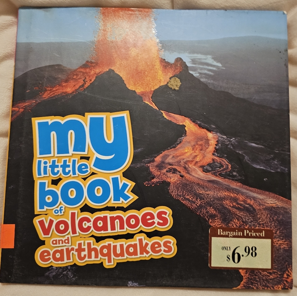 My Little Book Set - Weather, Ocean, Dinosaurs And Volcanos - Picture 8 of 9